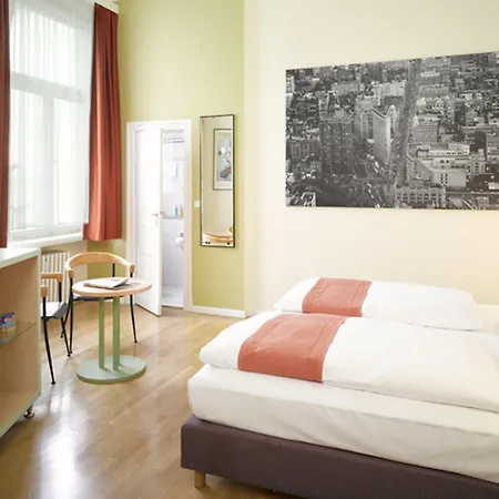 翰萨布里克酒店 3*