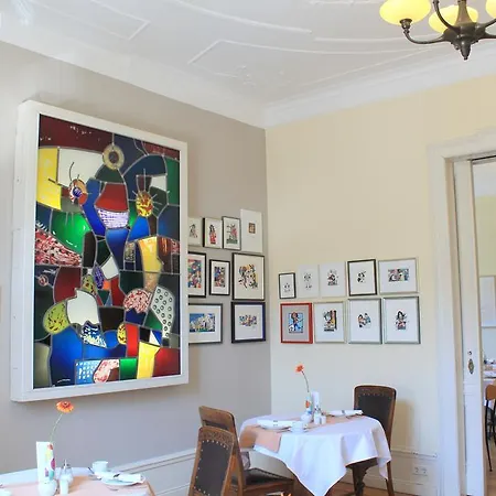 Otel Hansablick 3*
